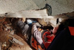 دفاع مدني غزة: مئات الشهداء بمحيط مستشفى الشفاء لا نستطيع الوصول إليهم