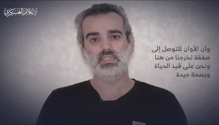 القسام تعرض تسجيلاً  جديداً لأسيرين يطالبان حكومتهم بإتمام صفقة للتبادل