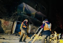 اليوم الـ 214 للعدوان على غزة.. دبابات الاحتلال تقتحم معبر رفح