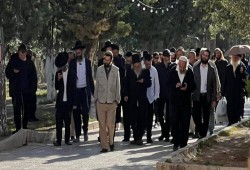 مستوطنون صهاينة يقتحمون الأقصى ويحشدون لمسيرة الأعلام