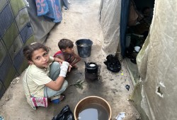 لازاريني: الحرب سلبت أطفال غزة طفولتهم