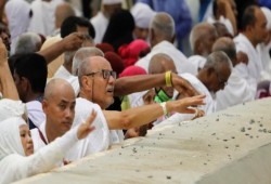 حكم من وكَّلت زوجها في رمي الجمرات