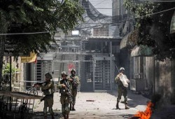 وسط اشتباكاتٍ ضاريةٍ.. حملة دهم واعتقالات واسعة في الضفة المحتلة