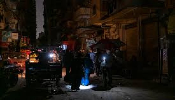 أزمة الكهرباء تتفاقم بين حصار مستثمري الغاز وديون الشركات الدولية