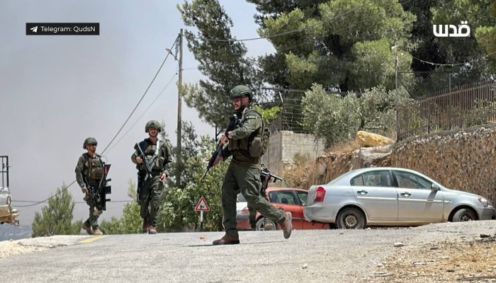 إصابات خلال التصدي لهجوم مستوطنين وقوات الاحتلال في مناطق بالضفة