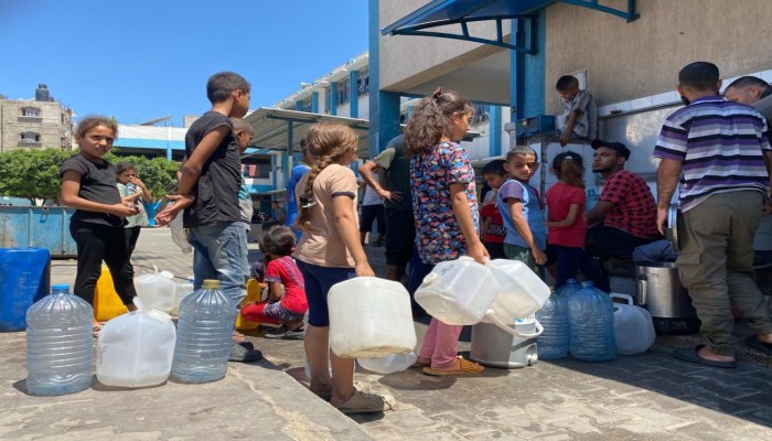 أونروا: أطفال غزة يقضون نحو 8 ساعات يوميا لجلب الماء والغذاء