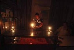 أزمة جديدة تفاقم انقطاع الكهرباء في مصر