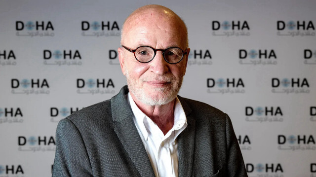 السلطات الفرنسية تعتقل المفكر فرانسوا بورجا بسبب دعمه لفلسطين