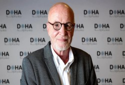 السلطات الفرنسية تعتقل المفكر فرانسوا بورجا بسبب دعمه لفلسطين