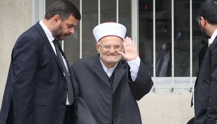 الاحتلال يفرج عن الشيخ عكرمة صبري ويقرر إبعاده عن الأقصى