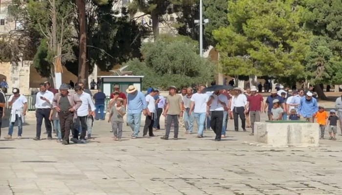 صهاينة يدنسون الأقصى وجماعات الهيكل تدعو لاقتحامات موسعة الثلاثاء