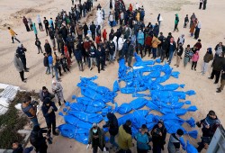 الاحتلال يحتجز 552 شهيدًا فلسطينيا في مقابر الأرقام