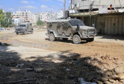 جيش الاحتلال يواصل عدوانه على جنين.. وحملات دهم بالضفة