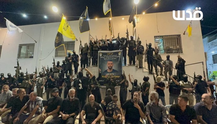 أبطال كتيبة جنين يشاركون في بيت عزاء