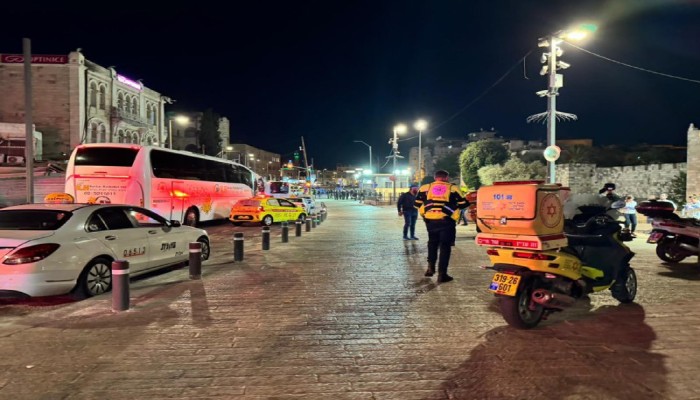 إصابة شرطي صهيوني بعملية طعن في القدس واستشهاد المنفذ