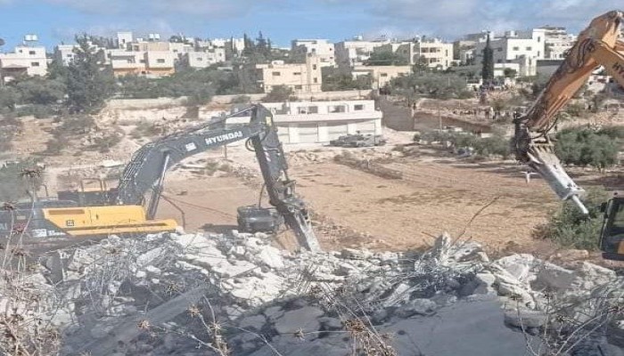 الاحتلال يهدم منازل فلسطينيين غربي الخليل