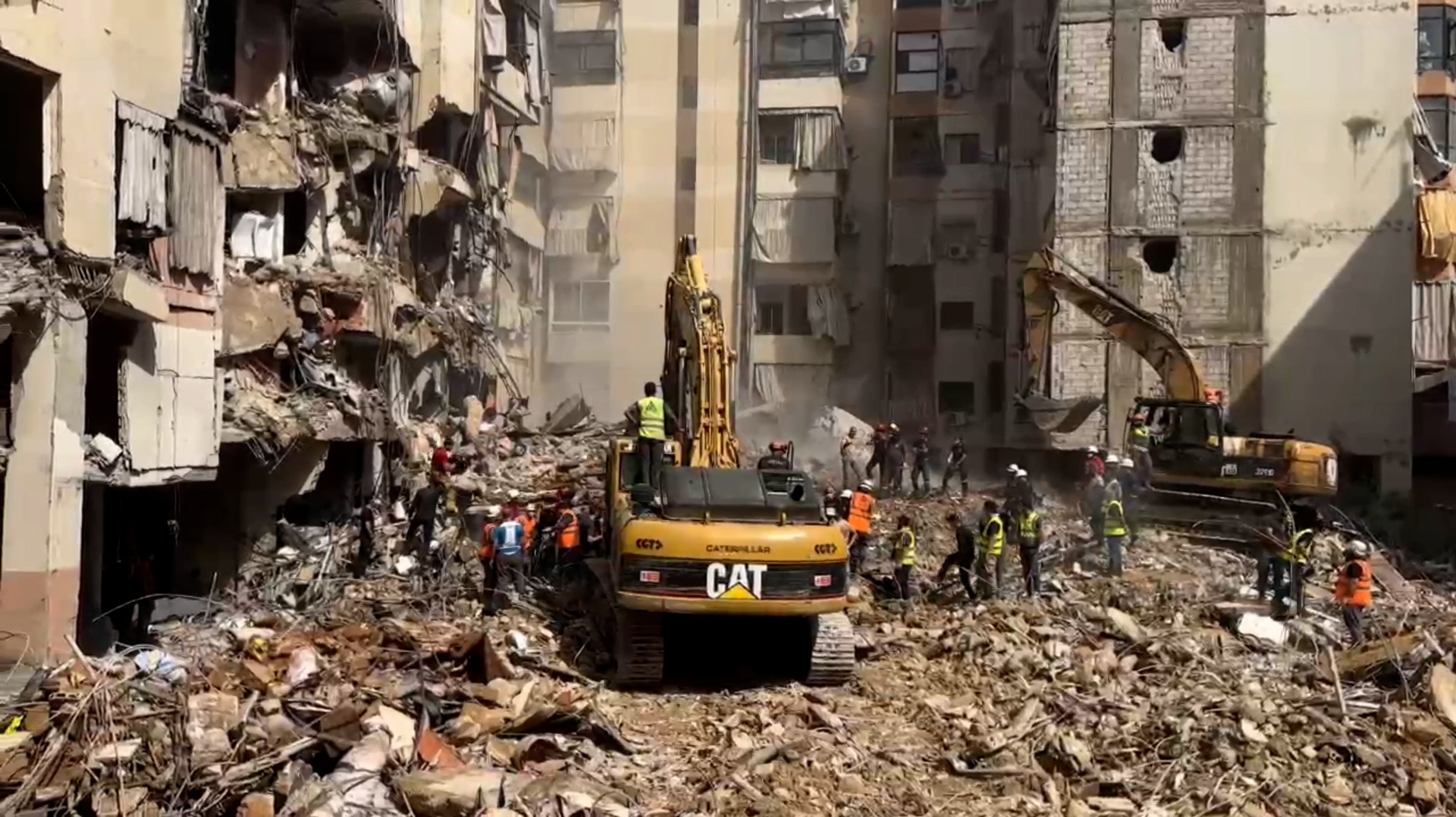 العدوان على لبنان يعطل المدارس والجامعات لإيواء النازحين