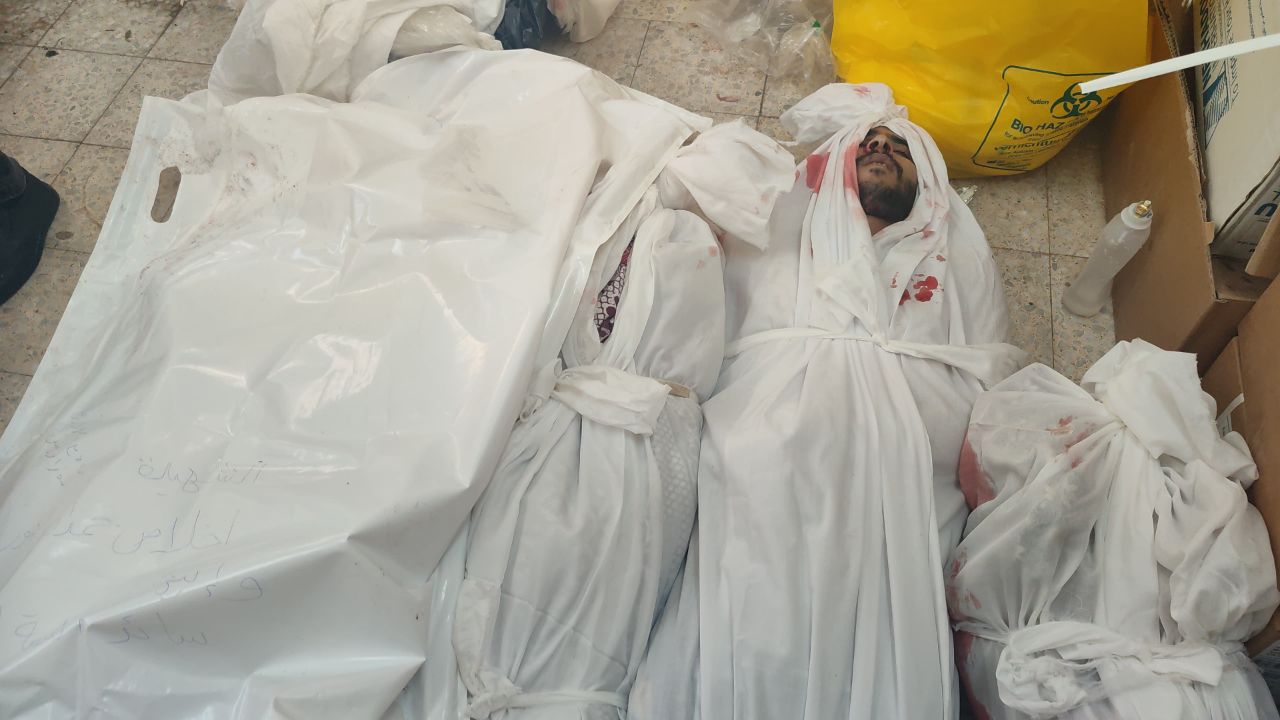 13 شهيدًا وإصابات بقصف منزل بالنصيرات وسط غزة