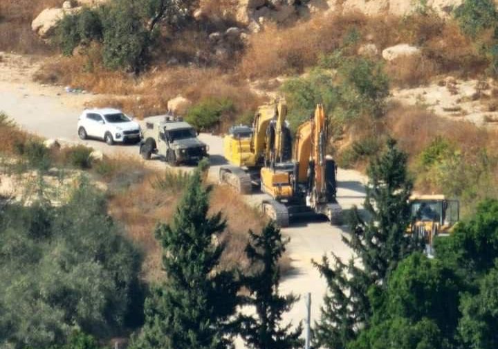 الاحتلال يهدم بركسات ومنشآت زراعية في بيت سيرا غرب رام الله