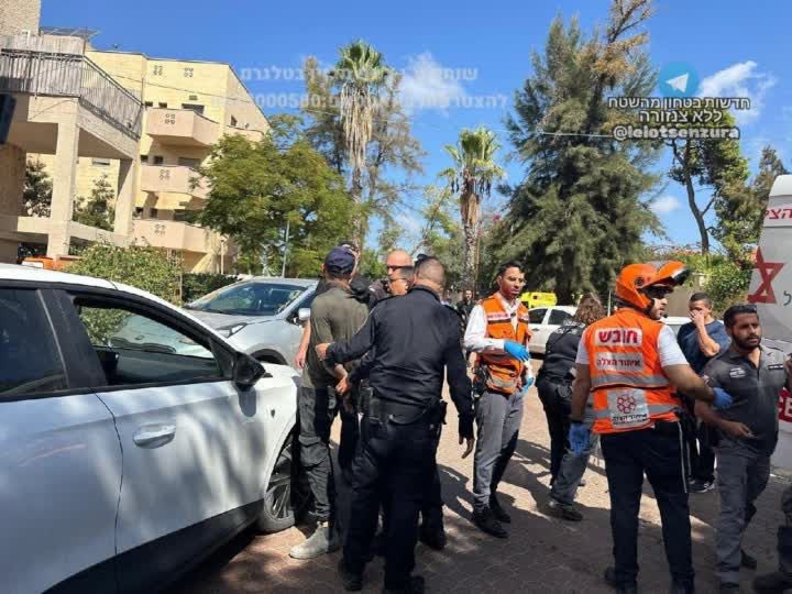 إصابة 8 صهاينة بعملية طعن في تل أبيب وتضارب حول مصير المنفذ