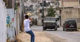 مواجهات مع الاحتلال خلال حملة دهم واعتقالات بالضفة