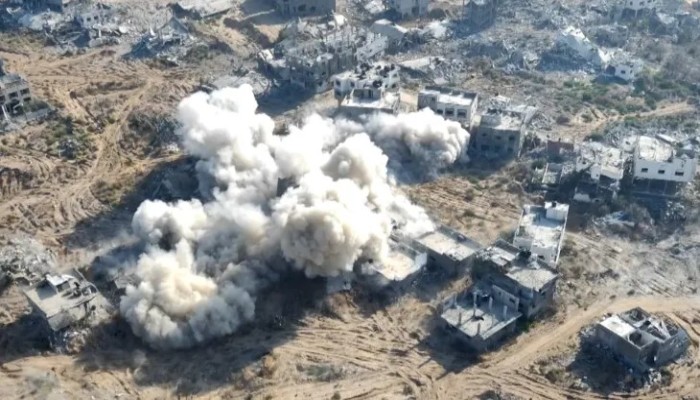 سقوط مسيّرة بيد المقاومة يكشف تدمير الاحتلال الممنهج لشمال غزة