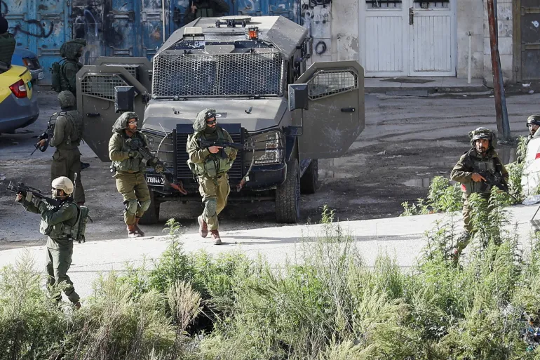 قوات الاحتلال تقتحم بلدات بالضفة وتشتبك مع مقاومين