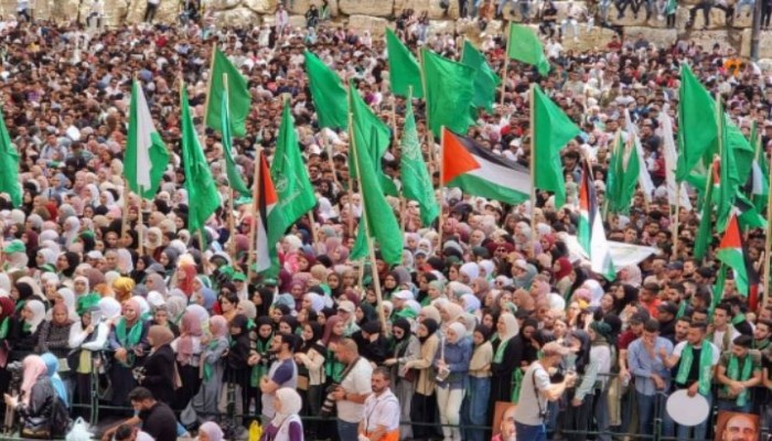 مسيرة طلابية حاشدة في بيرزيت نصرة لغزة ووفاء لشهداء فلسطين