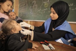 الاحتلال يمنع الآلاف بشمال غزة  من حقهم بالتطعيم ضد شلل الأطفال