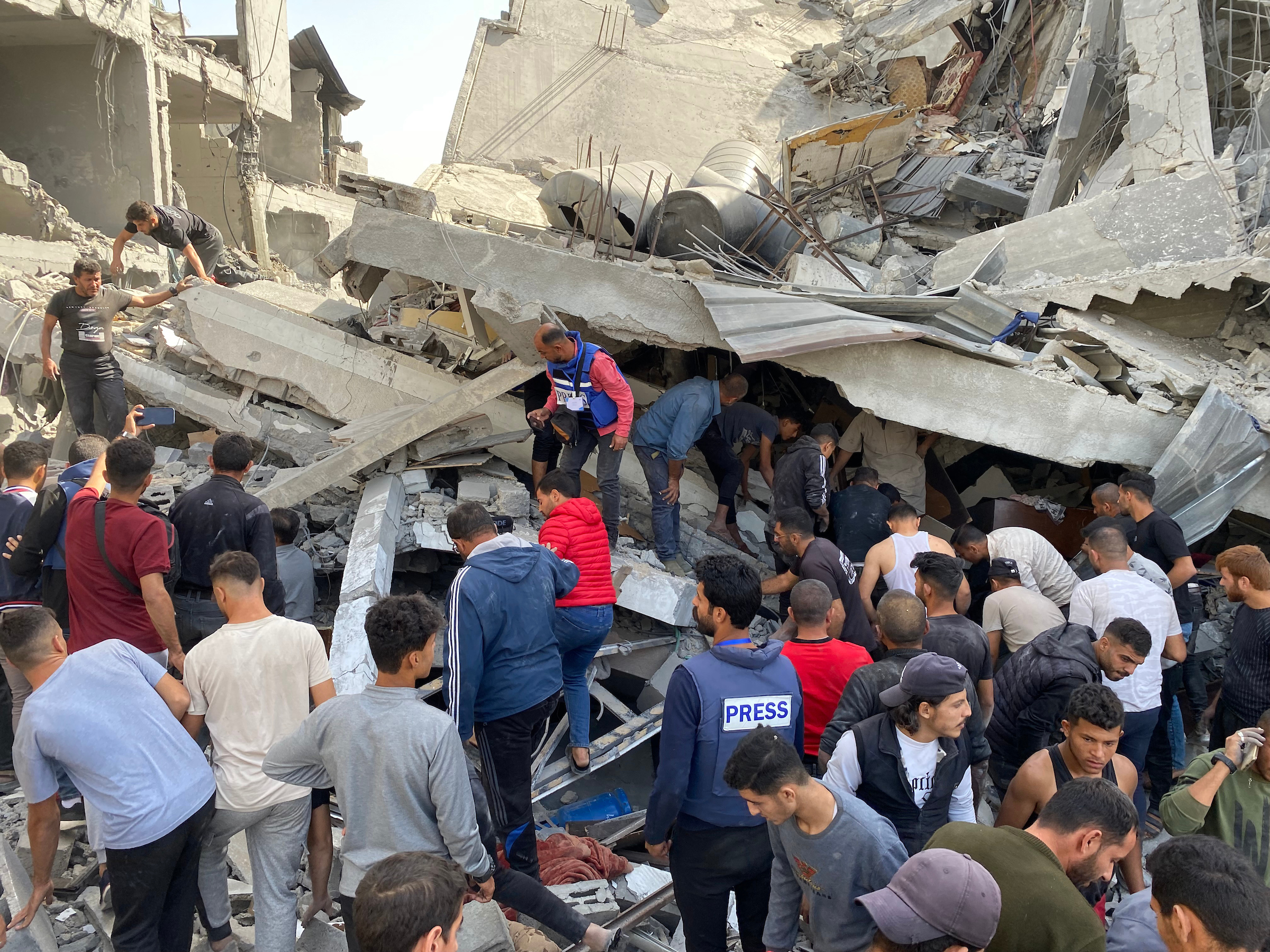 اليوم الـ 399 للعدوان على غزة.. الإبادة الجماعية مستمرة