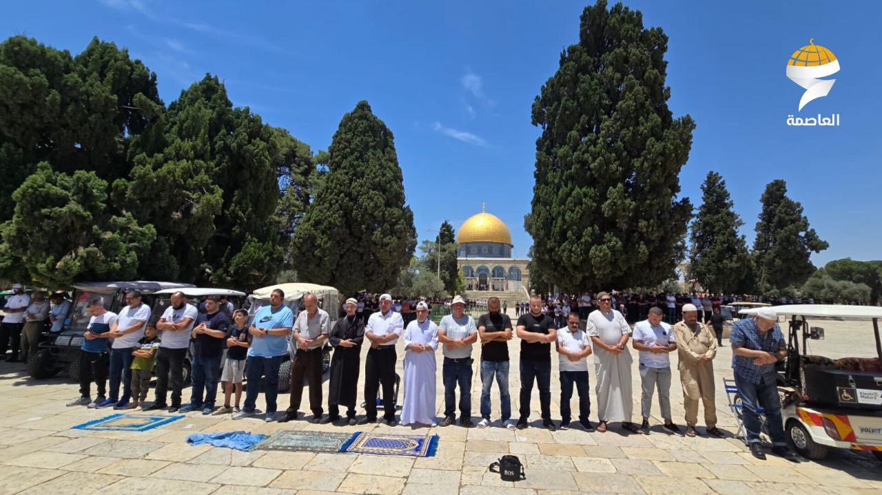 40 ألفًا أدوا الجمعة في الأقصى.. واعتداء الاحتلال على مصلين