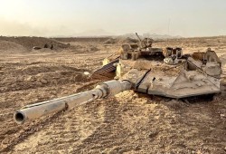 صور غير مسبوقة لتدمير دبابة ميركافا شمال قطاع غزة