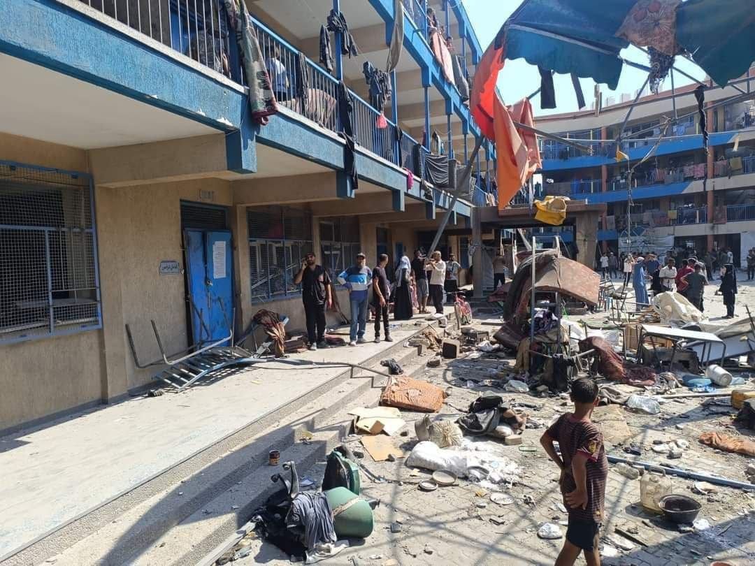 10 شهداء و20 جريحا بمجزرة صهيونية في مدرسة بمخيم الشاطئ