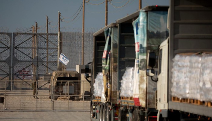 واشنطن بوست: سرقة المساعدات في غزة تجري بحماية جيش الاحتلال