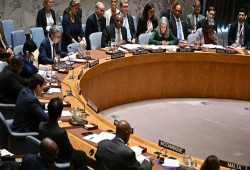 مجلس الأمن يحذر من تردي الأوضاع الإنسانية بغزة ويدعو لزيادة المساعدات