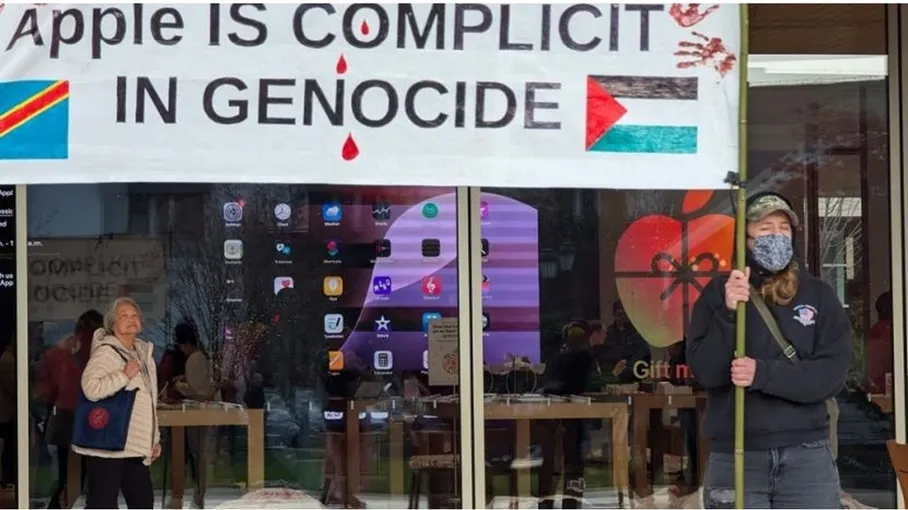 اعتصام داخل فروع شركة آبل في أمريكا تنديدا بدعمها للاحتلال