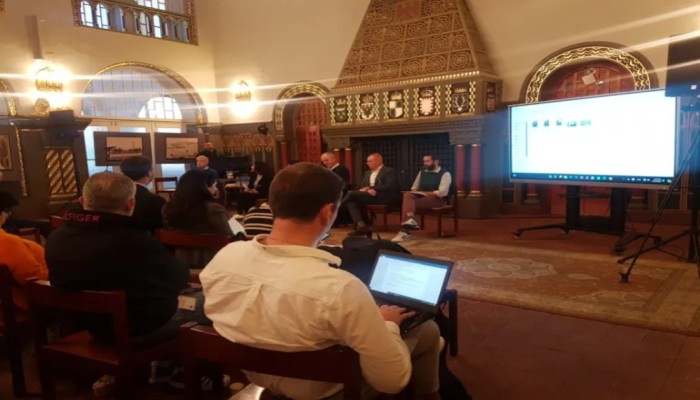 أطباء يطالبون بعلاج 25 ألف جريح ومريض خارج غزة