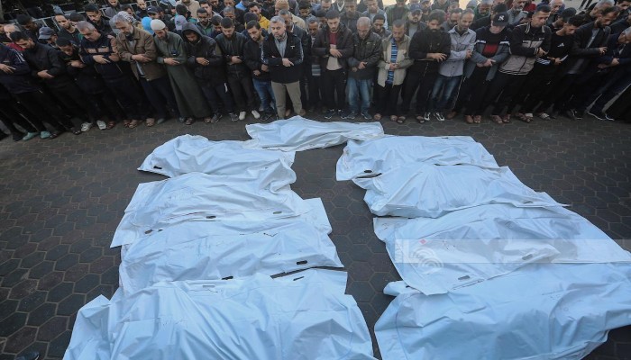 25 شهيدًا بمجزرة جديدة باستهداف وسط النصيرات