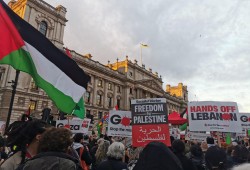 مظاهرة حاشدة في لندن للتنديد بالإبادة الصهيونية بغزة
