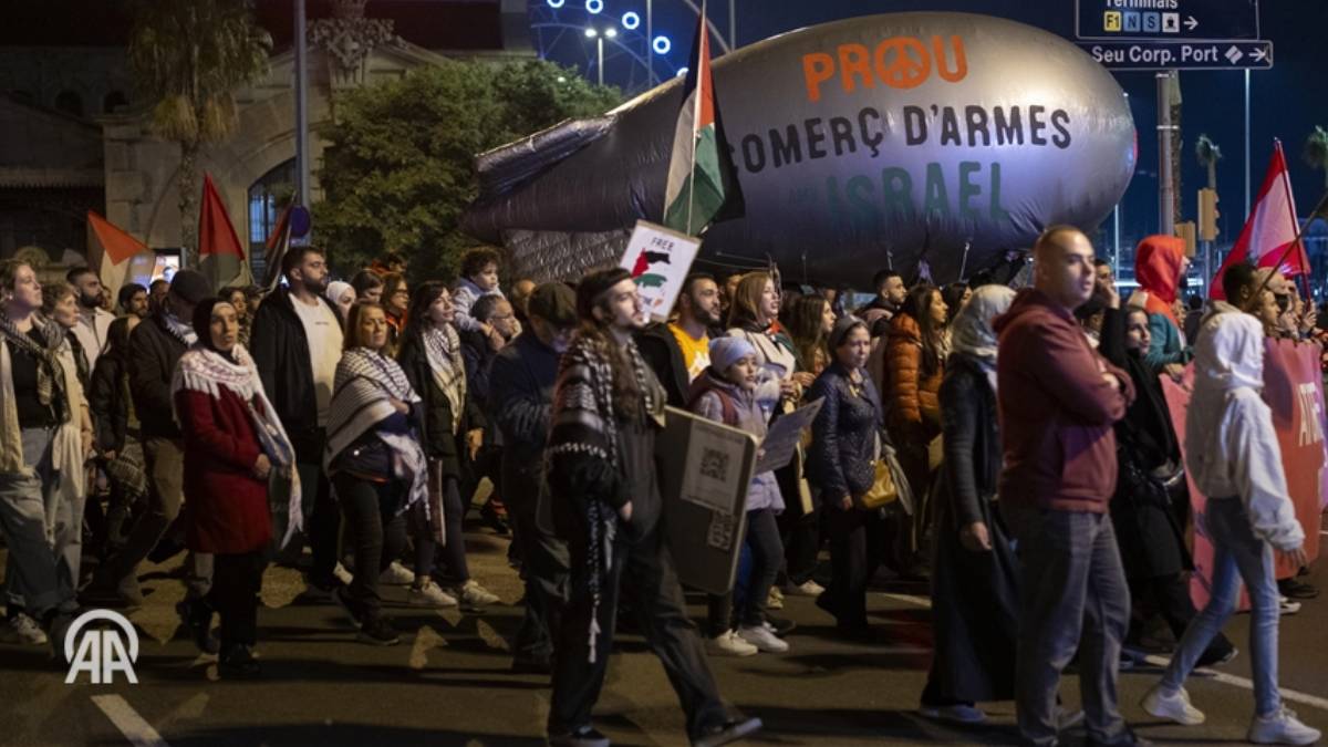 مظاهرات في إسبانيا ضد بيع الأسلحة للاحتلال الصهيوني
