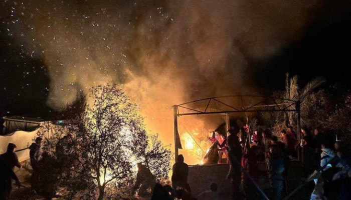 7 شهداء وجرحى باستهداف خيام النازحين بمواصي خانيونس