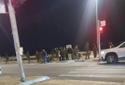 فلسطيني يدعس جنديا صهيونيا ويصيبه بجراح خطيرة قرب الخليل