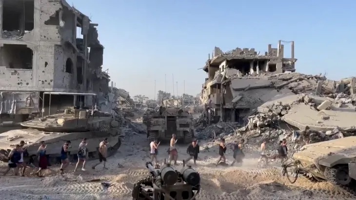 استشهاد كوادر طبية حرقا في مستشفى كمال عدوان بغزة