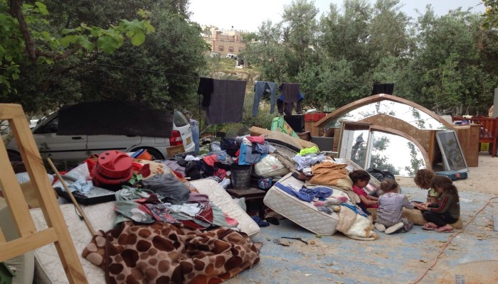 الاحتلال يجبر مقدسيا على هدم منزله في جبل المكبر