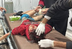 9 شهداء بقصف مدفعي على مخيم النصيرات وسط غزة