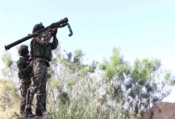 المقاومة الفلسطينية تستهدف مروحية صهيونية بصاروخ شرق البريج