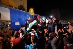 تكبيرات النصر تصدح في سماء غزة.. وأبو عبيدة يعلن بدء تبادل الأسرى