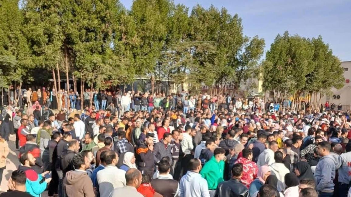 إضراب 7 آلاف عامل بشركةـ "تي أند سي" للمطالبة بالحد الأدنى للأجور