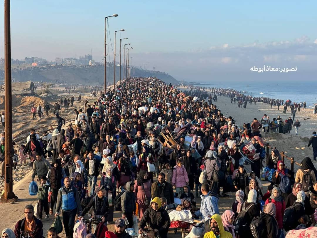 دبابات الاحتلال تطلق النار على النازحين العائدين إلى حي الزيتون