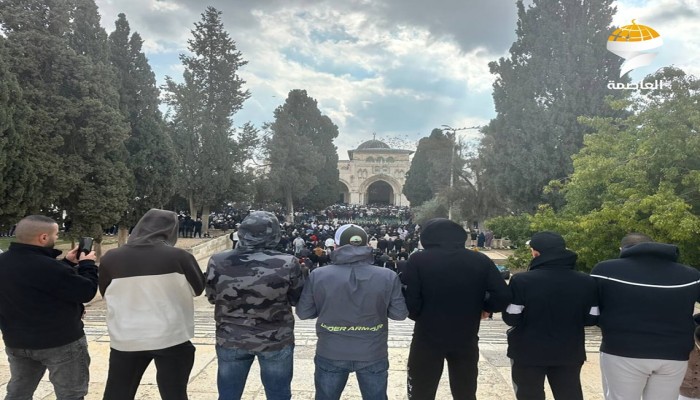 40 ألفاٍ يُؤدون صلاة الجمعة في المسجد الأقصى